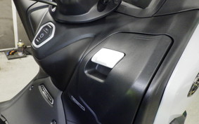 YAMAHA T-MAX 560 T 2025 SJ21J