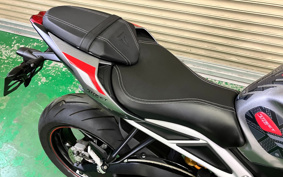 TRIUMPH  TRIUMPH  STREET  TRIPLE RS 2019 HDA554