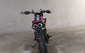 DUCATI  DUCATI  HYPERMOTARD 1100EVO SP B104AA