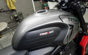 TRIUMPH TRIDENT 660 2021