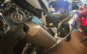 SUZUKI GSX-R1000 2005 B6121