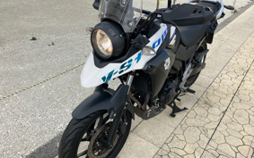 SUZUKI STROM 250 DS11A