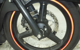SUZUKI GSR250F
