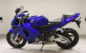 HONDA CBR600RR 2004 PC37
