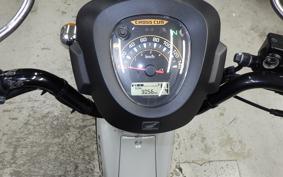 HONDA CROSS CUB 110 2001 JA60