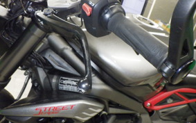 TRIUMPH STREET TRIPLE RS 2021