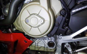 DUCATI STREETFIGHTER V4 S 2025