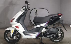 PEUGEOT SPEEDFIGHT 125 ..