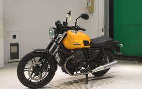 MOTO GUZZI V7 STONE 2 2017
