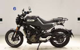 HUSQVARNA SVARTPILEN 401 2021