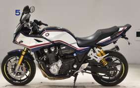 HONDA CB1300SB SUPER BOLDOR SP 2020 SC54