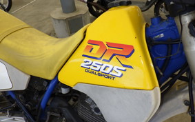 SUZUKI DR250 S SJ44A
