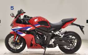 HONDA CBR650R E-Clutch 2025 RH17