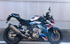 BMW M1000R 2024 0E81