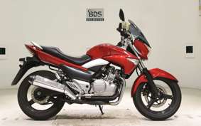 SUZUKI GSR250 2023