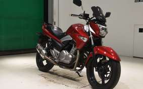 SUZUKI GSR250
