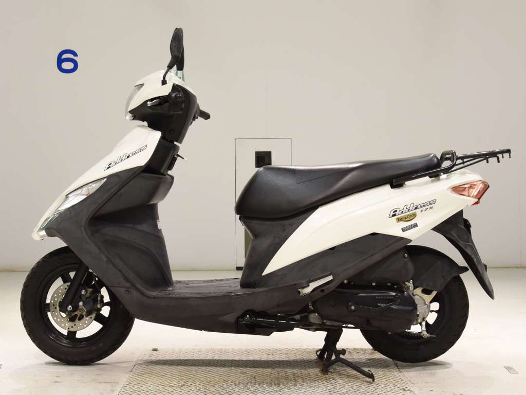 Фото Suzuki ADDRESS V125 с японского аукциона