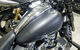 HARLEY FXBR 2023 YEZ