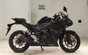 YAMAHA YZF R-3 2018 RH13J