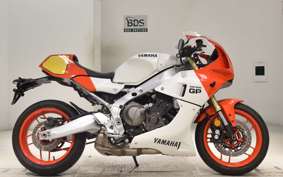 YAMAHA XSR900 GP 2024