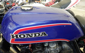 HONDA CB750F B 1984 RC04