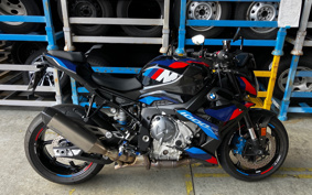 BMW M1000R 2023 0E81