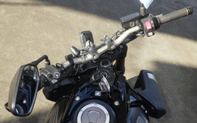 HONDA CB650R E-Clutch 2025 RH17