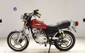 SUZUKI GN125 H 2021