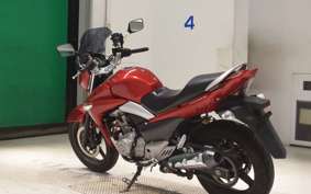 SUZUKI GSR250 2023