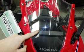 HONDA CBR650R E-Clutch 2025 RH17