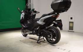 YAMAHA T-MAX 560 T 2025 SJ21J
