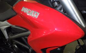 DUCATI HYPERSTRADA 820 2015