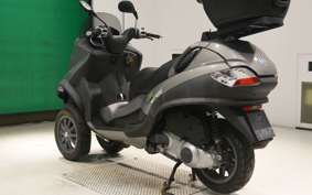 PIAGGIO MP3 250 2004