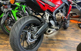 HONDA CBR650F 2018 RC83