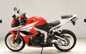 HONDA CBR600RR GEN 3 PC40