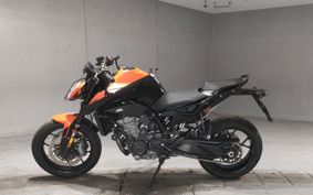 KTM 890 DUKE TU940
