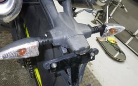 TRIUMPH STREET TRIPLE R 2010