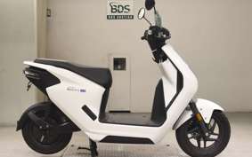 HONDA EM1E: 2010 EF16