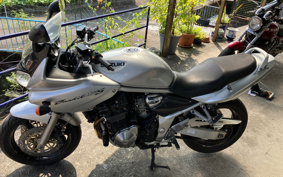 SUZUKI BANDIT1200S 2000 GV77A