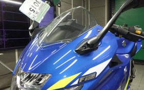 SUZUKI GIXXER 250 SF