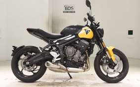 TRIUMPH TRIDENT 660 2026