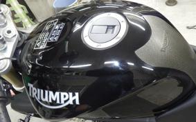 TRIUMPH TRIUMPH STREET TRIPLE 2010