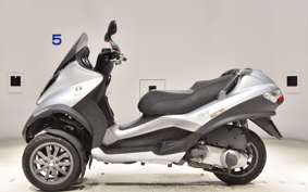 PIAGGIO MP3 250