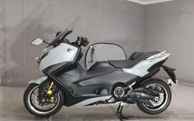 YAMAHA T-MAX 560 2025 SJ21J