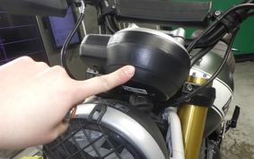 TRIUMPH SCRAMBLER400X 2025