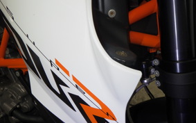 KTM 990 SUPER DUKE R 2013