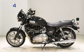 TRIUMPH BONNEVILLE SE 2010