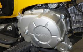 HONDA ｸﾛｽｶﾌﾞ110-2