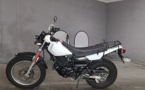 YAMAHA TW225 DG09J