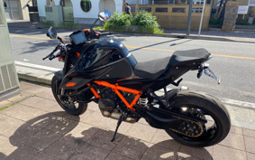 KTM 1290 SUPER DUKE R 2021 V3940